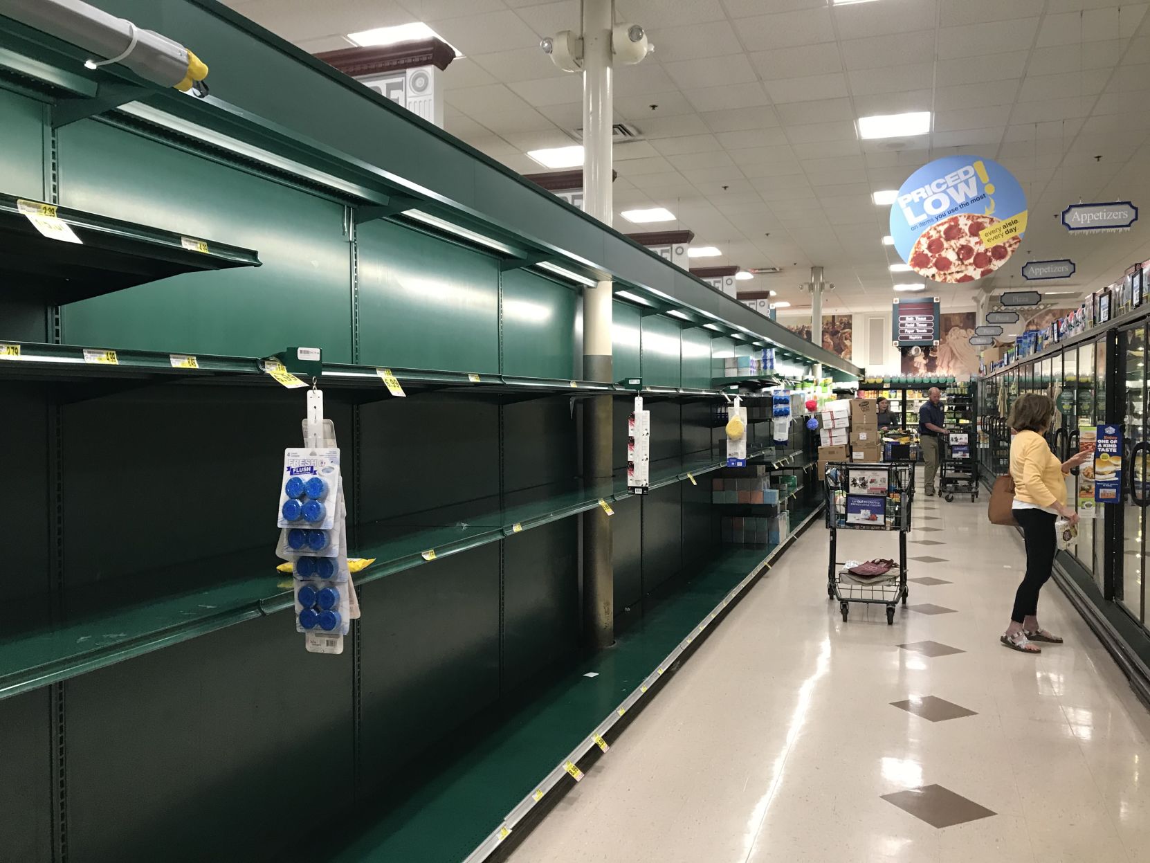 Harris Teeter toilet paper aisle